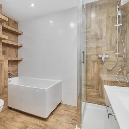 Chique For A Big Family With 2 Parking Spaces By Renters *