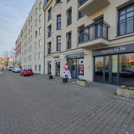 Chique For A Big Family With 2 Parking Spaces By Renters Wrocław