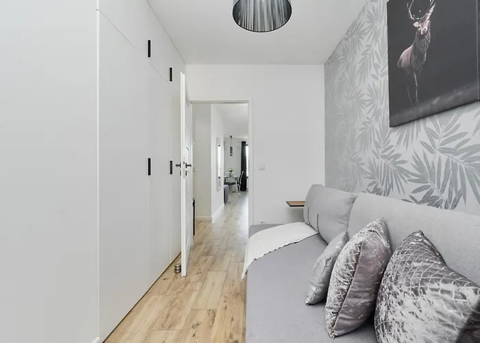 Chique For A Big Family With 2 Parking Spaces By Renters Vratislav