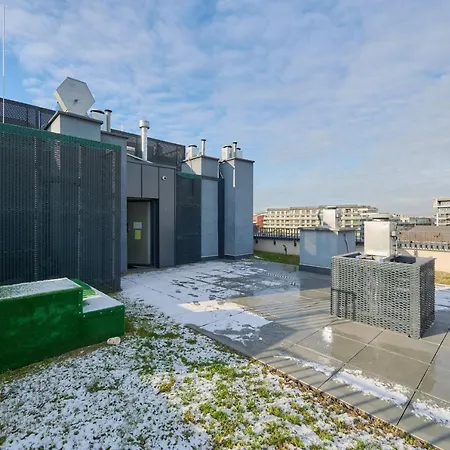 Chique For A Big Family With 2 Parking Spaces By Renters