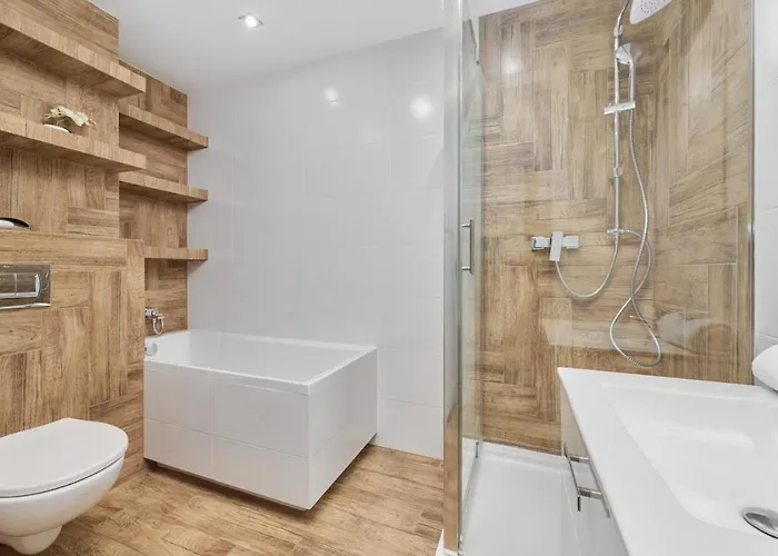 Chique For A Big Family With 2 Parking Spaces By Renters *