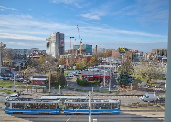 Chique For A Big Family With 2 Parking Spaces By Renters *