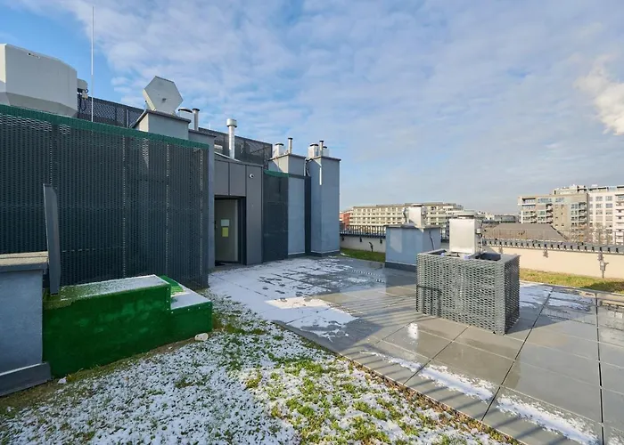 Chique For A Big Family With 2 Parking Spaces By Renters