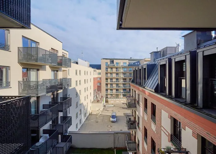 Appartamento Chique For A Big Family With 2 Parking Spaces By Renters Breslavia